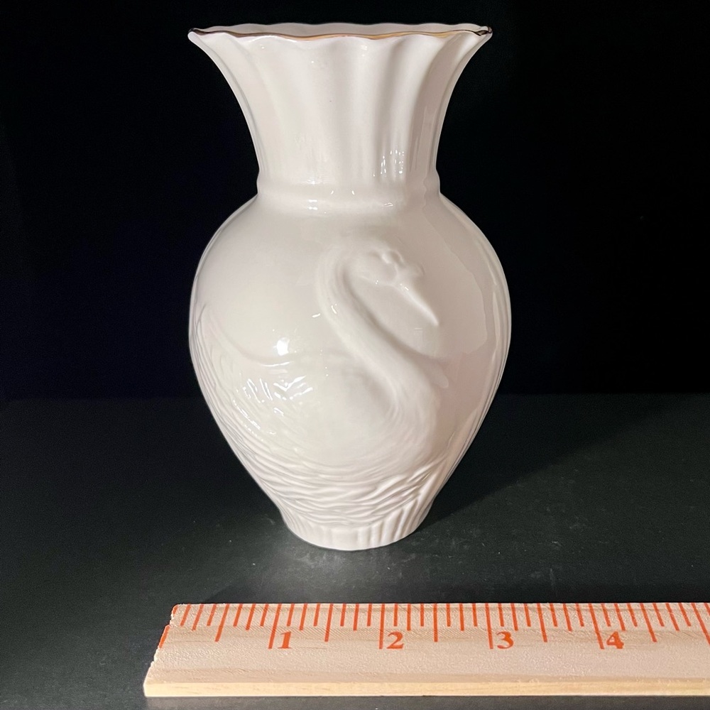 Vintage Belleek Ireland Collectors Society Kingfisher Swan Vase